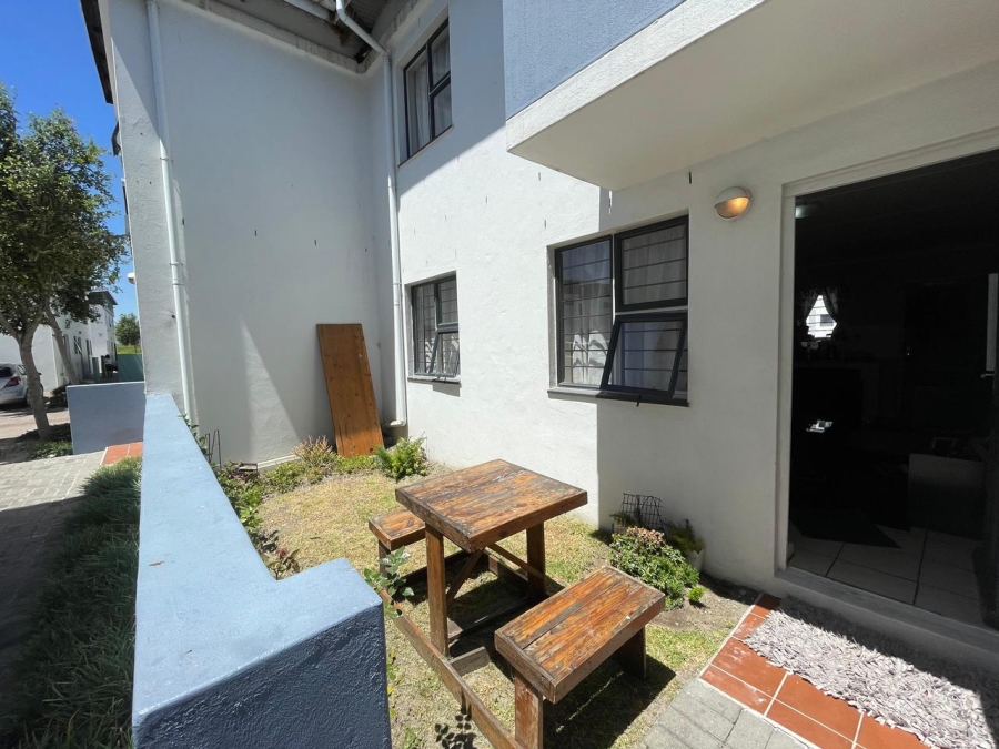 1 Bedroom Property for Sale in Maitland Western Cape